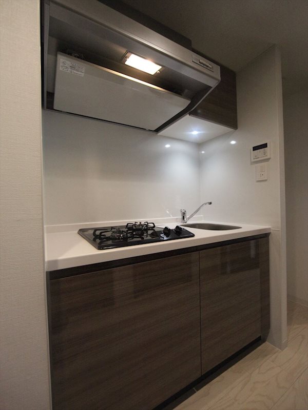 S-RESIDENCE庄内通North システムキッチン（ガス2口コンロ付）　イメージ写真
