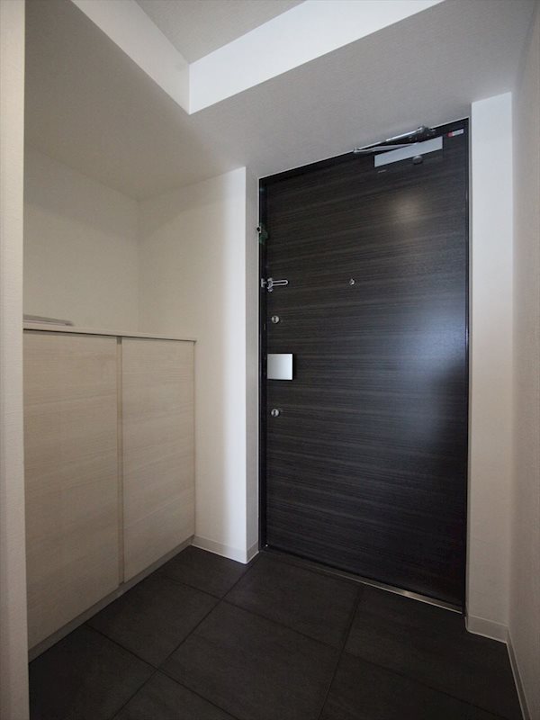 S-RESIDENCE庄内通North 玄関　シューズボックス付（収納充実してます）　イメージ写真
