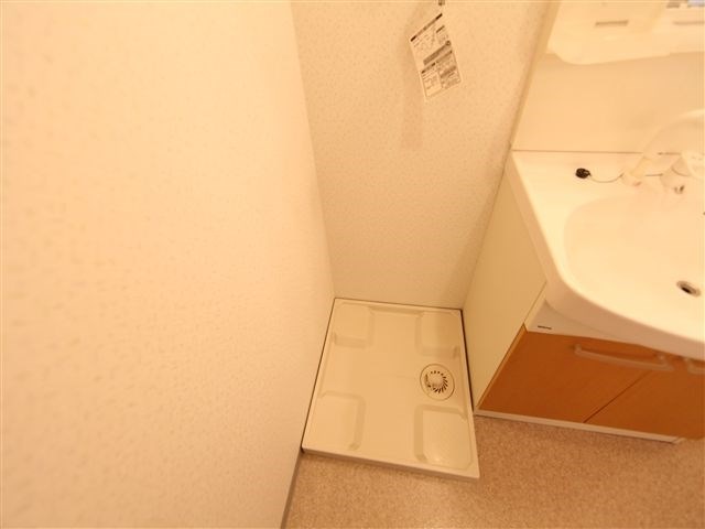 グランドール東桜 脱衣所　室内洗濯機置場