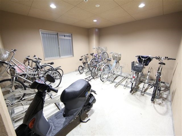 グランドール東桜 駐輪場