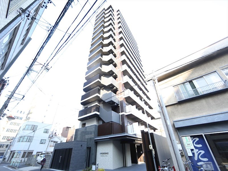 外観　オートロック　宅配ＢＯＸ　防犯カメラ