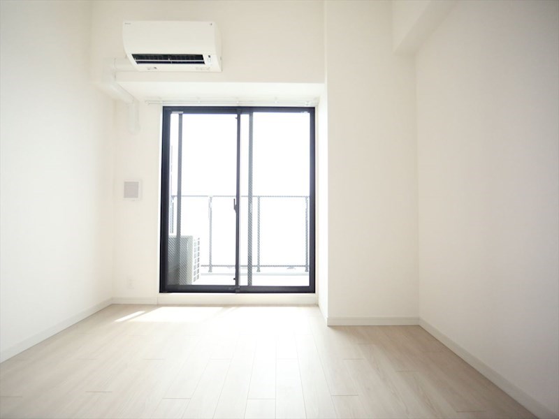 Ｓ－ＲＥＳＩＤＥＮＣＥ上前津Ｓｏｕｔｈ 洋室6.5帖　エアコン完備　クローゼット付　バルコニー