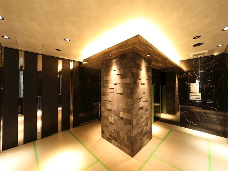 Ｓ－ＲＥＳＩＤＥＮＣＥ上前津Ｓｏｕｔｈ エントランス　オートロック付　防犯カメラ有り