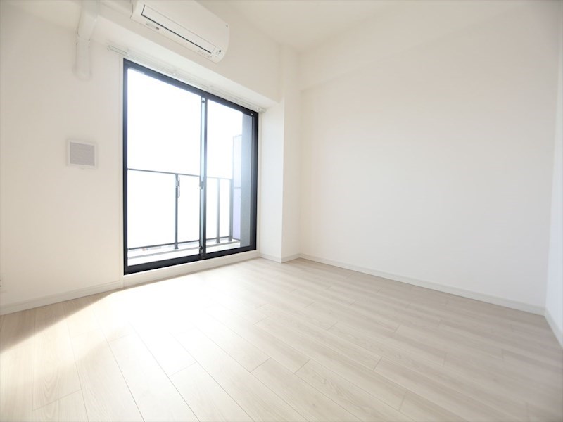 Ｓ－ＲＥＳＩＤＥＮＣＥ上前津Ｓｏｕｔｈ 洋室6.6帖　エアコン完備　クローゼット付　バルコニー