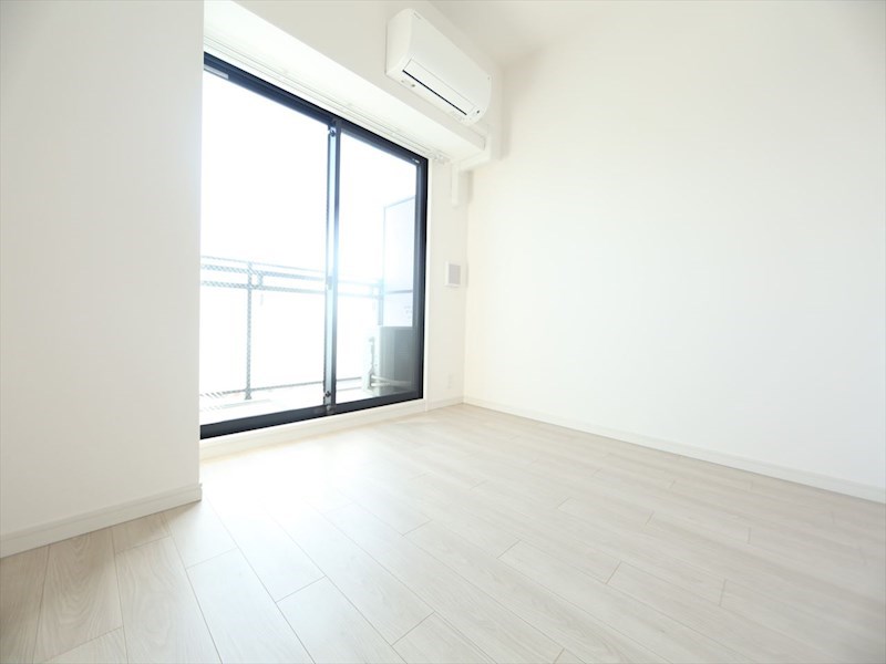 Ｓ－ＲＥＳＩＤＥＮＣＥ上前津Ｓｏｕｔｈ 洋室6.5帖　エアコン完備　クローゼット付　バルコニー