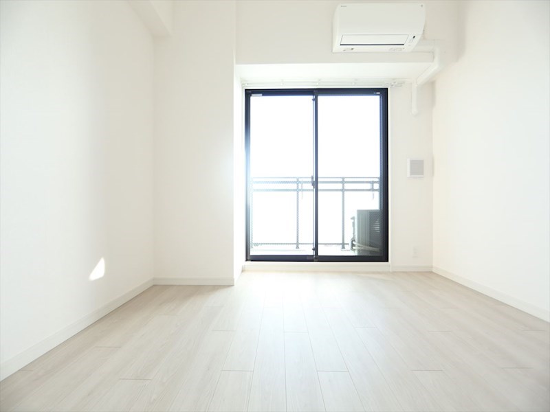 Ｓ－ＲＥＳＩＤＥＮＣＥ上前津Ｓｏｕｔｈ 洋室6.5帖　エアコン完備　クローゼット付　バルコニー