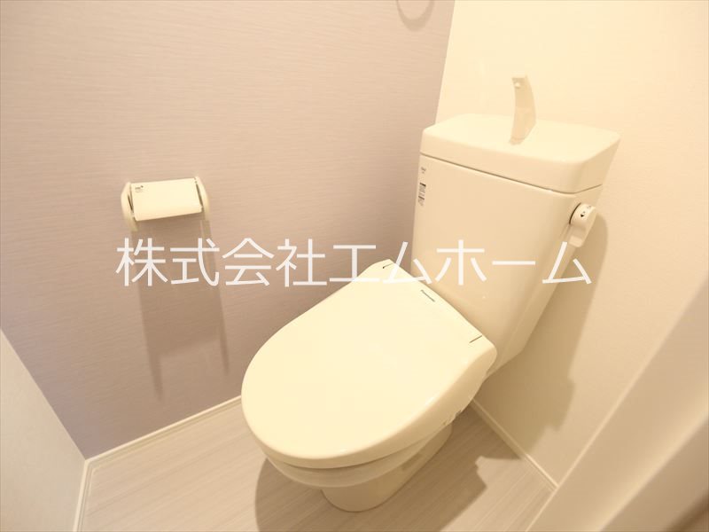 ハーモニーテラス上石川町Ⅳ 温水洗浄暖房便座付トイレ　同仕様写真