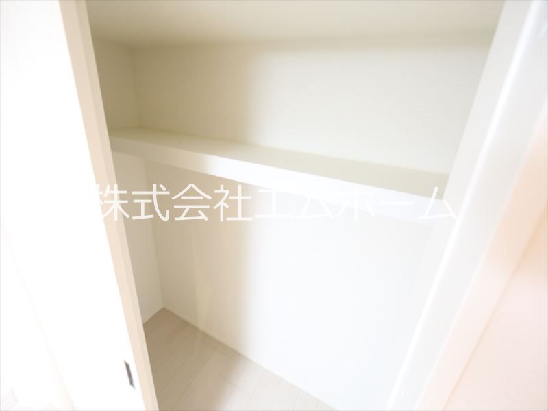 ハーモニーテラス上石川町Ⅳ クローゼット（収納充実してます）　同仕様写真