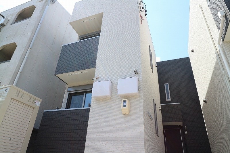 外観 オートロック防犯カメラTVモニターホン宅配BOX完備