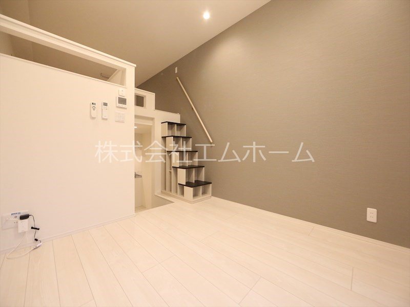 パークシティ新瑞橋 洋室6帖　上段ロフト6帖（収納でも部屋でも使えます）同型写真