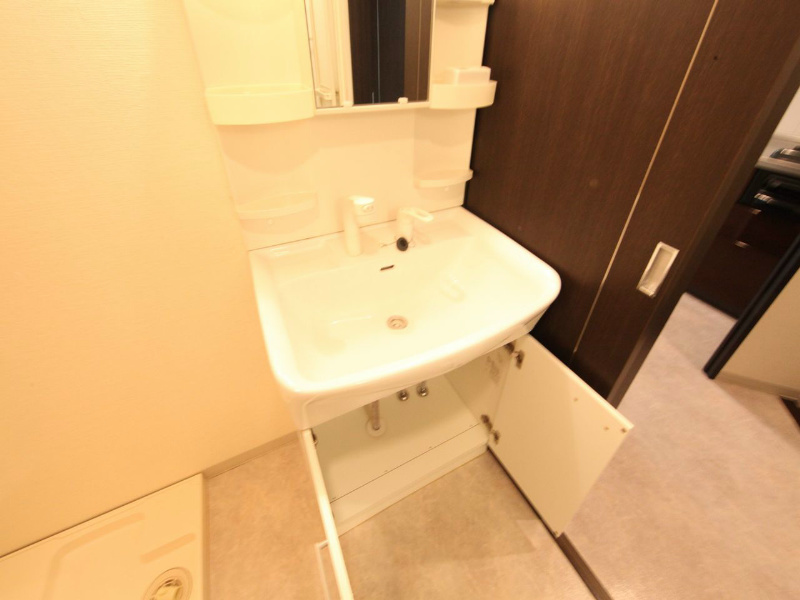 ウエストメゾンマルキーズ 脱衣所　独立洗面台（シャンプードレッサー）洗濯機用意できます