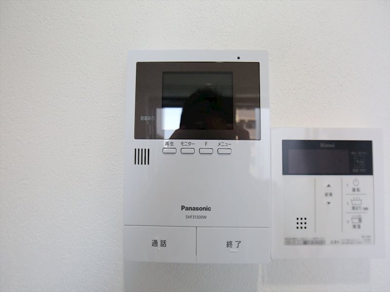 ilusion高畑西(イルシオンタカバタニシ) TVモニター付インターホン