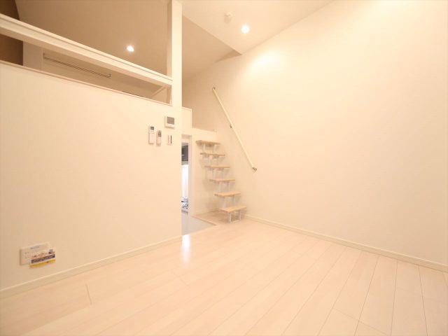 DUPLEX豊田本町 ロフトに階段で上がれます(階段式ロフト)愛知県名古屋市南区 豊1丁目49-18