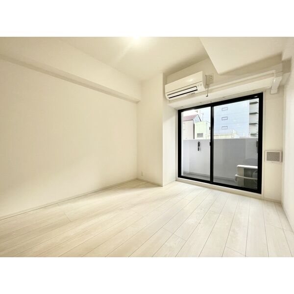 S-RESIDENCE丸の内駅前North 洋室7.2帖　クローゼット付き