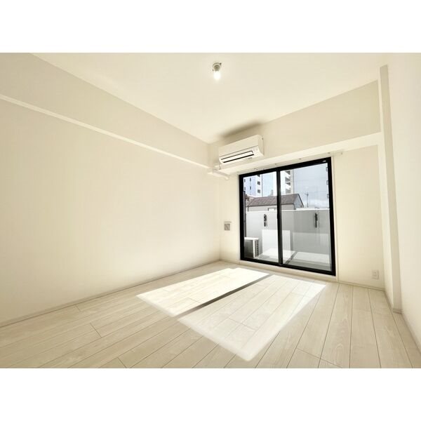 S-RESIDENCE丸の内駅前North 洋室7.2帖　クローゼット付き