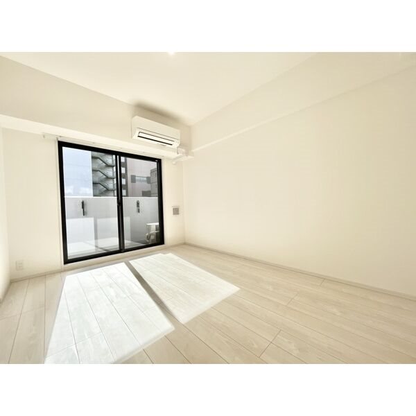 S-RESIDENCE丸の内駅前North 洋室7.2帖　クローゼット付き