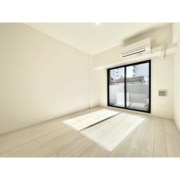 S-RESIDENCE丸の内駅前North 洋室7.2帖　クローゼット付き
