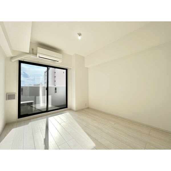 S-RESIDENCE丸の内駅前North 洋室7.2帖　クローゼット付き