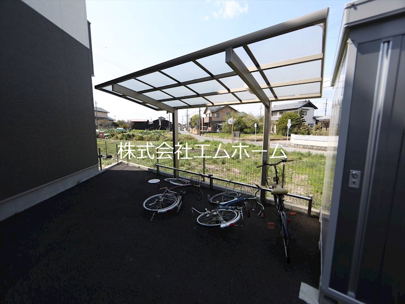 プレミール明和町 駐輪場