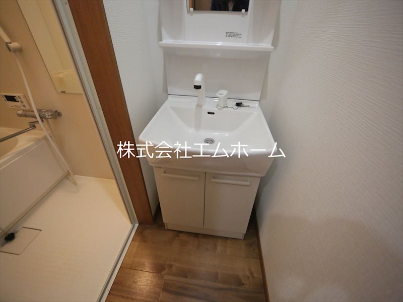プレミール明和町 脱衣所　独立洗面台（シャンプードレッサー付）