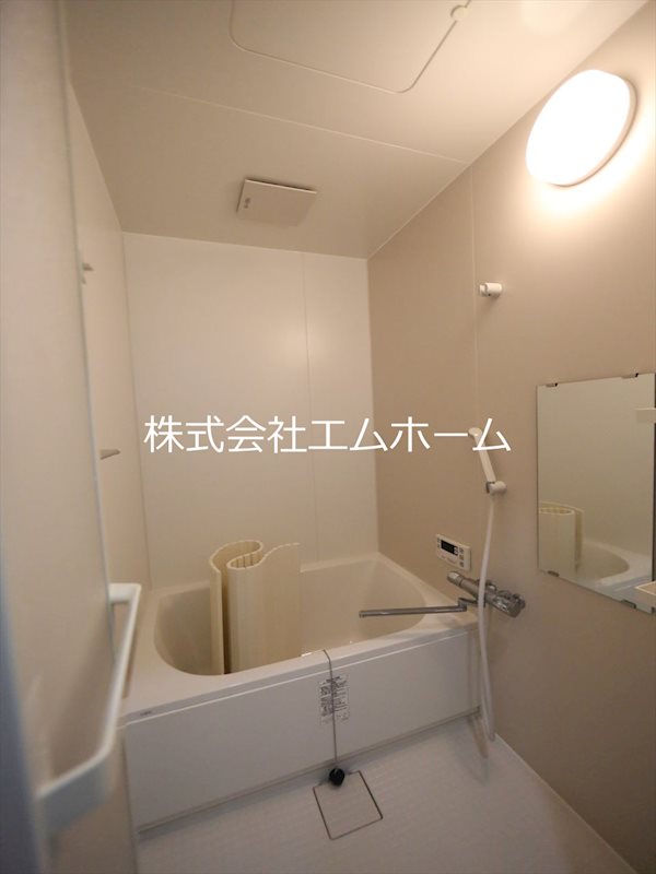 プレミール明和町 追い焚き　オートバス機能付バスルーム