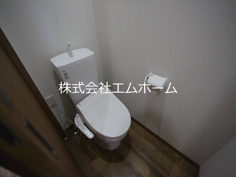 プレミール明和町 温水洗浄暖房便座付トイレ