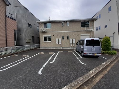 イルソーレ　クアトロ 駐車場