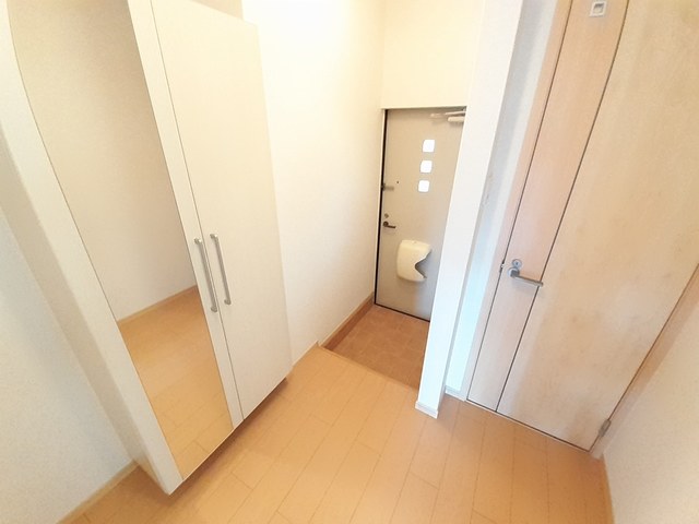 エテルノ　カーサ 玄関