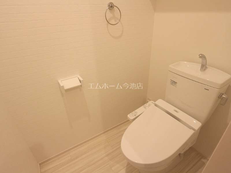 Grandtic Lana（ラナ） 温水洗浄便座付トイレ