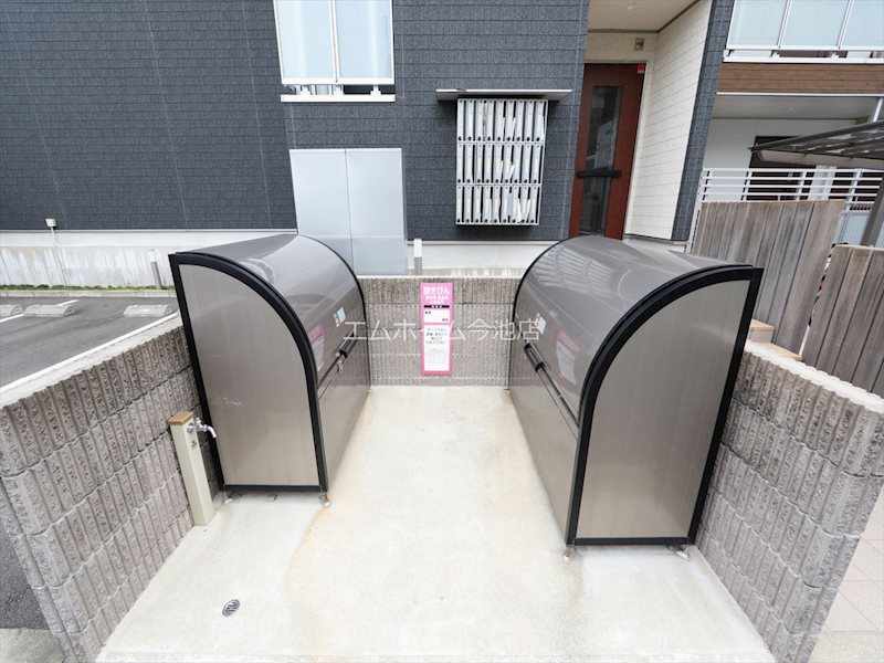 リブリ・御器所ザ・ファースト 敷地内ゴミ置き場