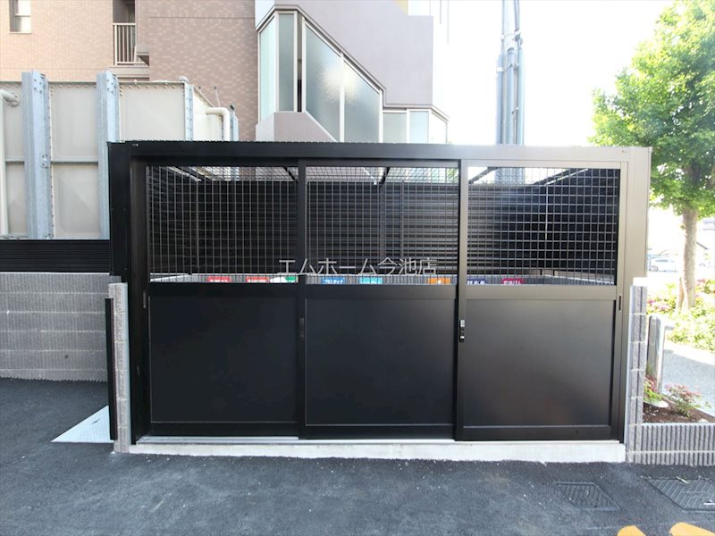 GRANDUKE大曽根 敷地内ゴミ置き場