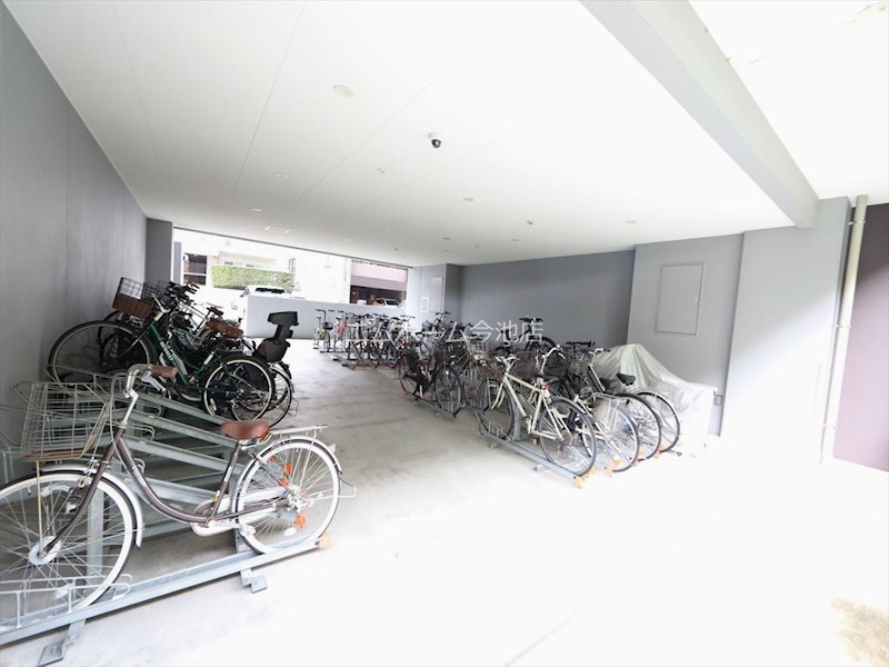 S-RESIDENCE本郷Ⅱ 駐輪場