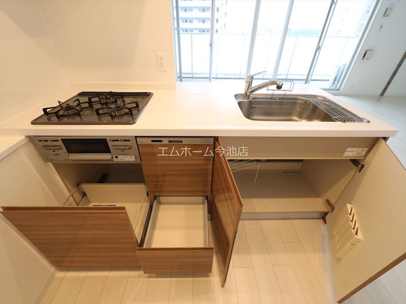 S-RESIDENCE本郷Ⅱ システムキッチン（ガス3口グリル付）食洗器カウンターキッチン