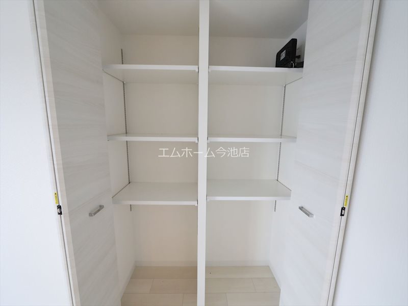 S-RESIDENCE本郷Ⅱ LDK収納