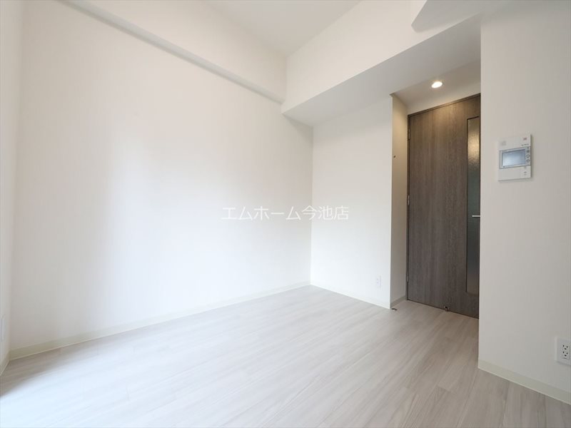 プレサンス広小路通今池 洋室6.4帖　エアコン付　バルコニーに面しています