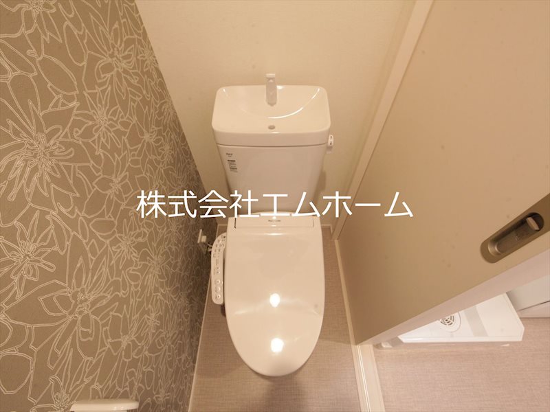 ハーモニーテラス荒子町Ⅱ 温水洗浄暖房便座付トイレ　同型写真