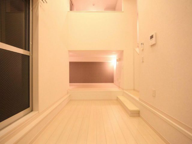 ビッグアンブレラ アンダーロフト(床下ロフト)愛知県名古屋市港区 津金1丁目13-9