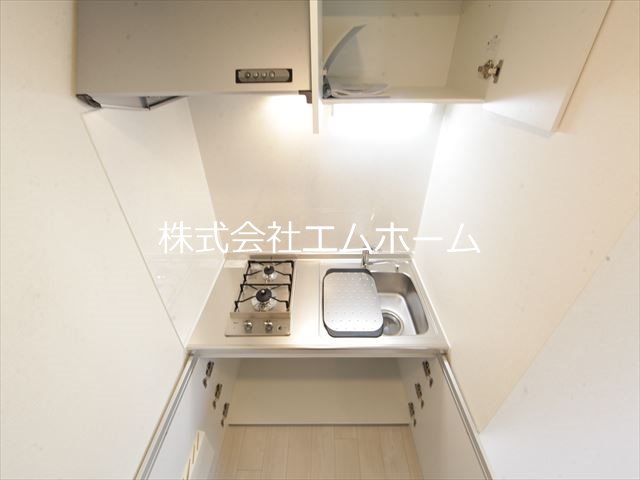 プルミエール白子町 システムキッチン（ガス2口コンロ付）　同仕様写真