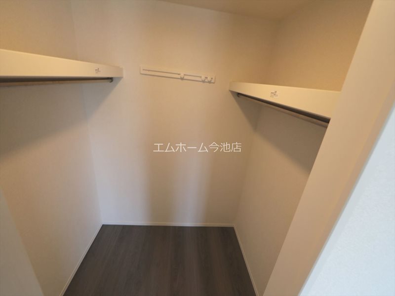 ソレイユ　A クローゼット（収納充実しています）