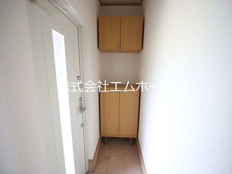 プラッサムコート多屋 玄関　シューズボックス付（収納充実してます）