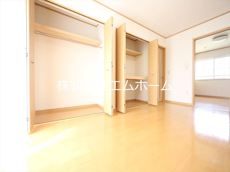 プラッサムコート多屋 2階に洋室7.5帖　クローゼット付（収納充実してます）