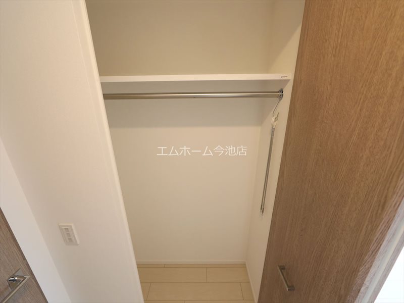 メイクス新栄 クローゼット（収納充実しています）
