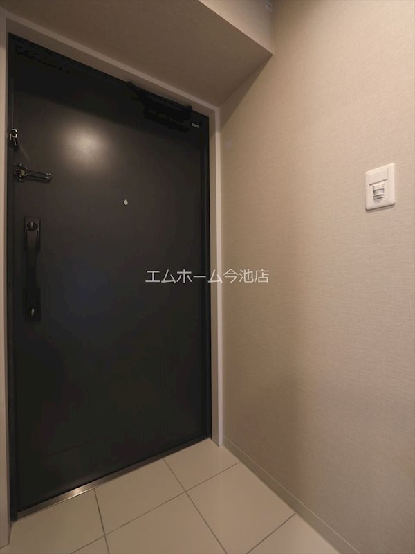 プレイズシード御器所イースト 玄関（シューズボックス充実）