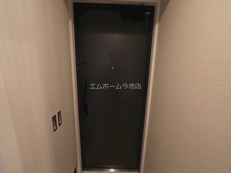 プレイズシード御器所イースト 玄関（シューズボックス充実）
