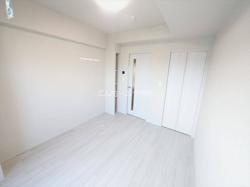 プレイズシード御器所イースト 洋室7.0帖　エアコン付　南向バルコニーに面しています