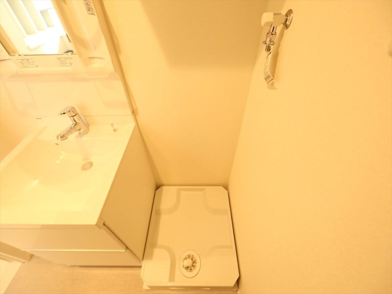Ｔ－ＲｅｓｉｄｅｎｃｅIII 脱衣所　室内洗濯機置き場　同仕様写真