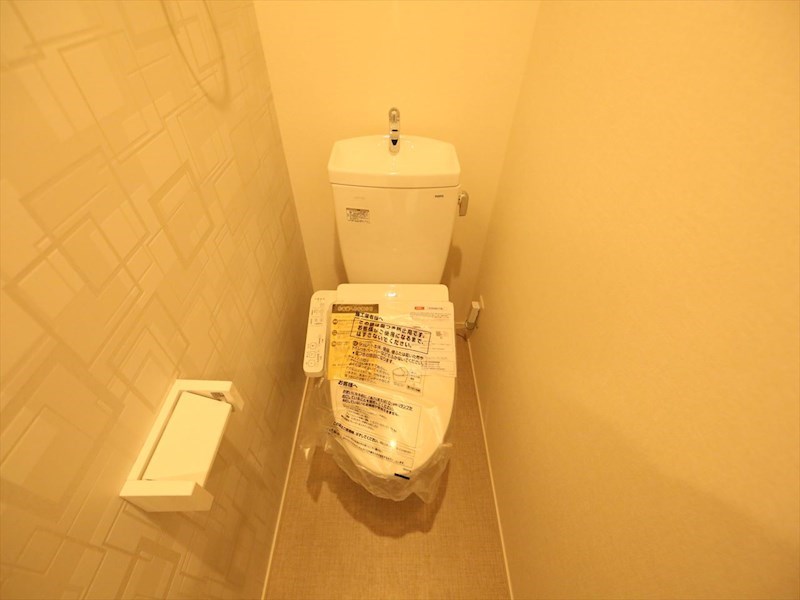 Ｔ－ＲｅｓｉｄｅｎｃｅIII 温水洗浄暖房便座付トイレ　同仕様写真