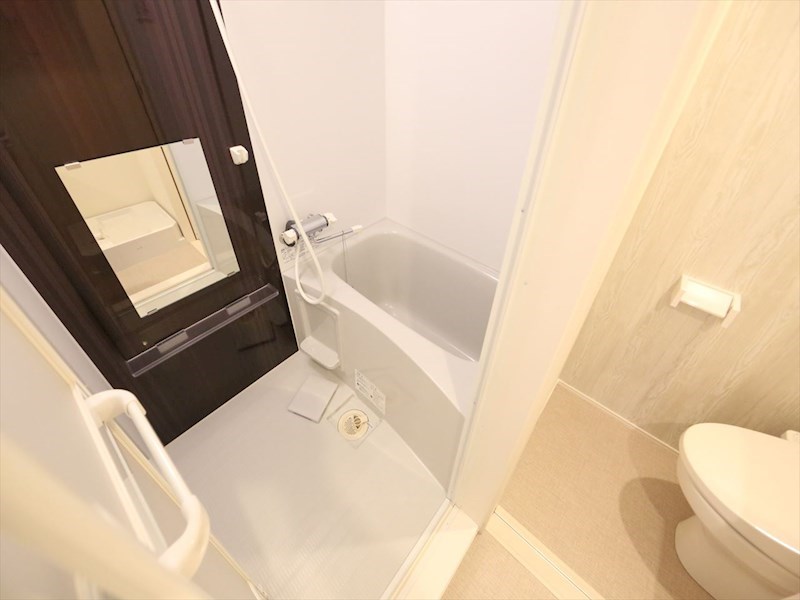 Ｔ－ＲｅｓｉｄｅｎｃｅIII バスルーム　浴室暖房乾燥機付き　同仕様写真