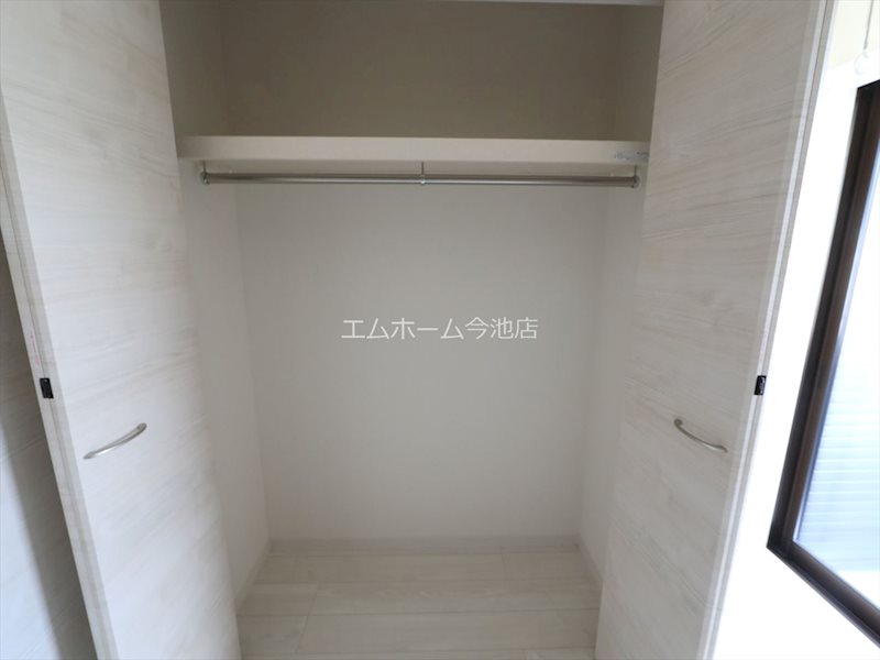 リーブルファイン本城町 クローゼット（収納充実しています）