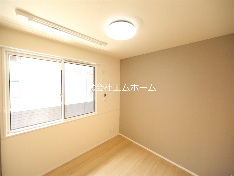 ベンティ明治 洋室4.6帖　室内物干し有り